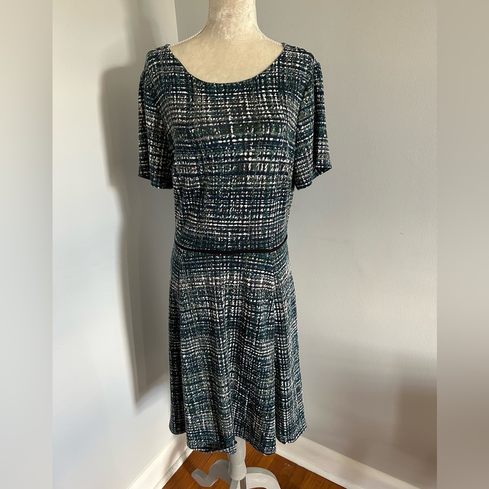 Ladies “enfocus studio” short sleeve dress